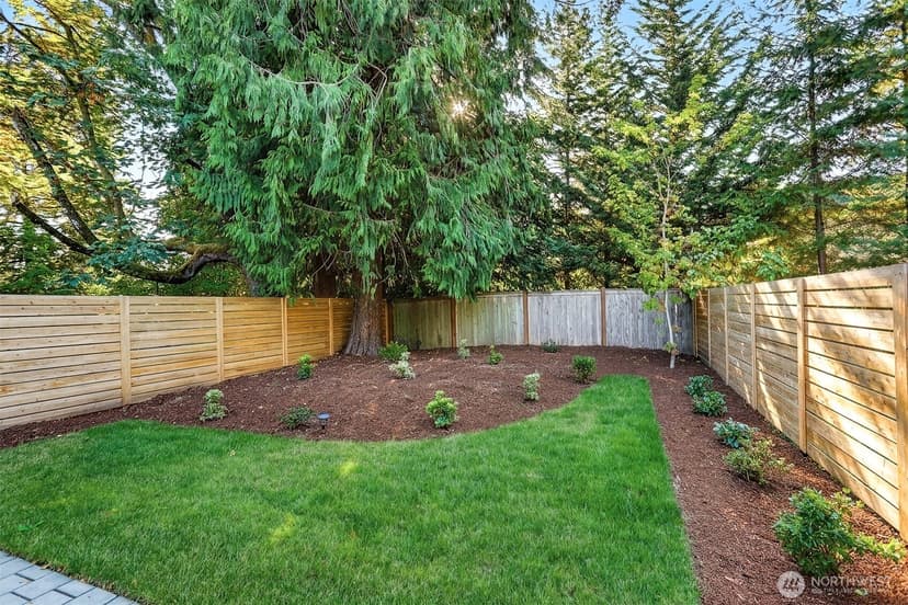 Property photo for 11249 108th Avenue NE, Kirkland photo 37