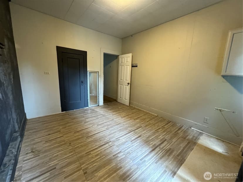 Property photo for 3428 18th ave s, Seattle photo 8