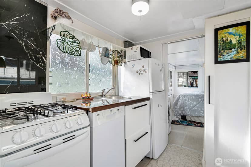 Property photo for 2536 Westlake Avenue N, Seattle photo 9