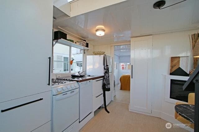 Property photo for 2536 Westlake Avenue N, Seattle photo 3