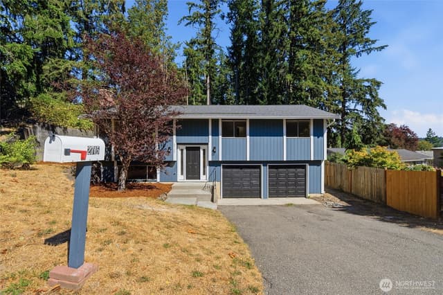 Property photo for 2715 Lodgepole Drive SE, Port Orchard photo 3