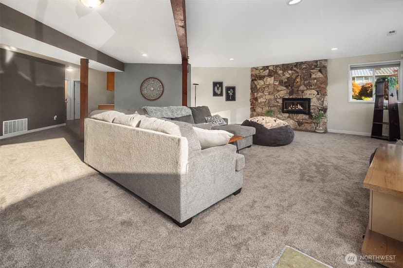 Property photo for 7017 165th Place SW, Edmonds photo 20