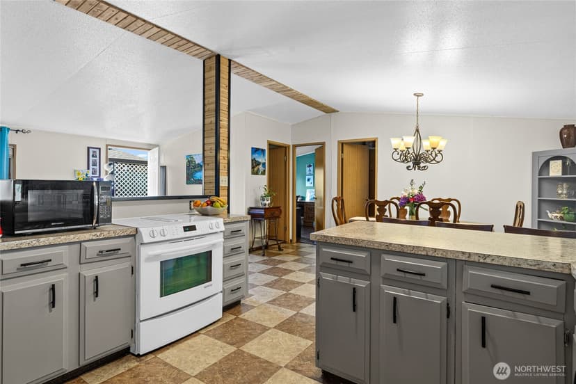 Property photo for 607 SE 37th Street #94, Auburn photo 7