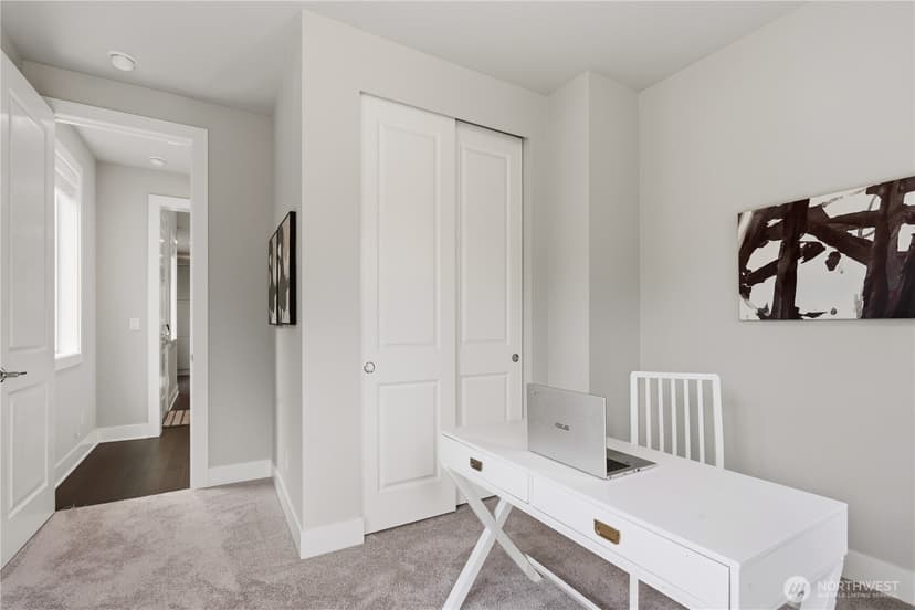 Property photo for 8215 NE 126th Drive, Kirkland photo 3