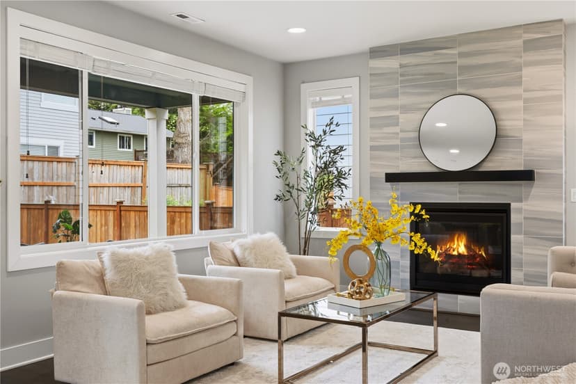 Property photo for 8215 NE 126th Drive, Kirkland photo 5