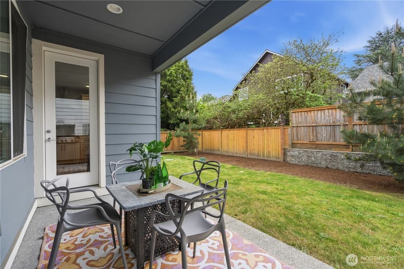 Property photo for 8215 NE 126th Drive, Kirkland photo 24