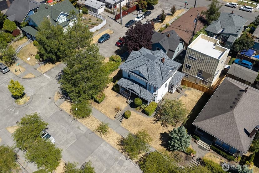 Property photo for 5522 12th Avenue NE, Seattle photo 30