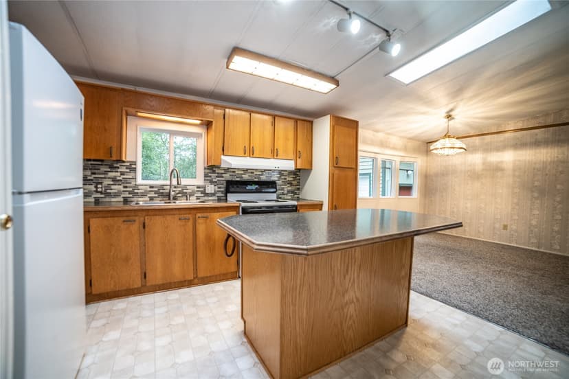 Property photo for 9251 Olalla Valley Road SE, Port Orchard photo 16