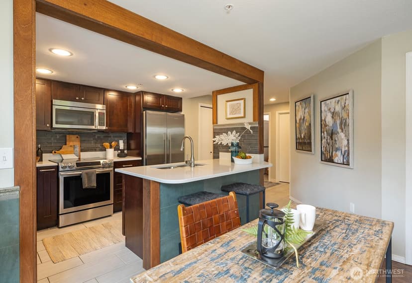Property photo for 823 N 161st Place #302, Seattle photo 8