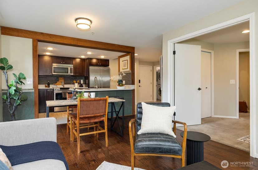 Property photo for 823 N 161st Place #302, Seattle photo 6