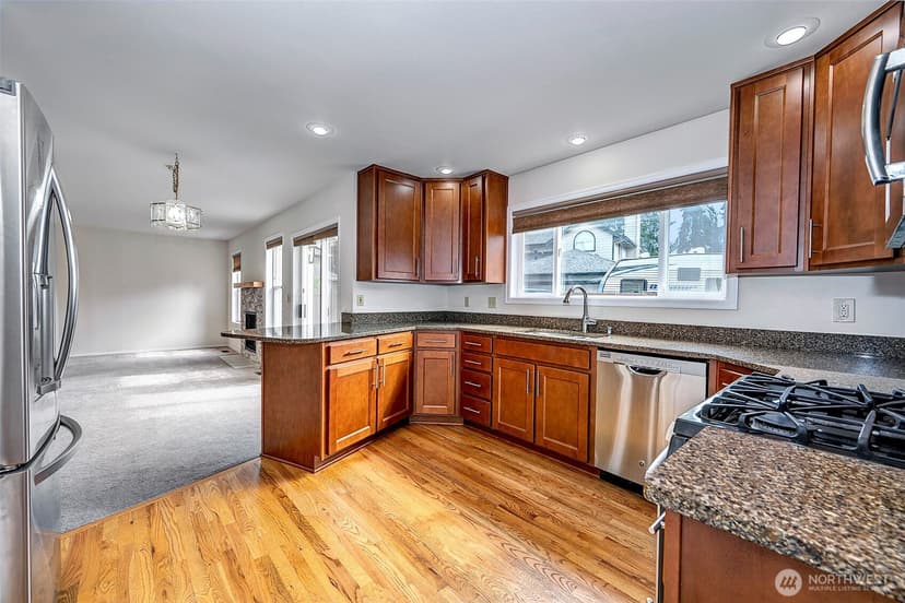 Property photo for 637 Washington Place SW, Mukilteo photo 9