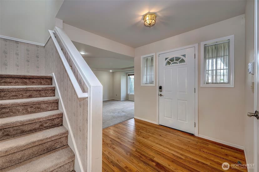 Property photo for 637 Washington Place SW, Mukilteo photo 16