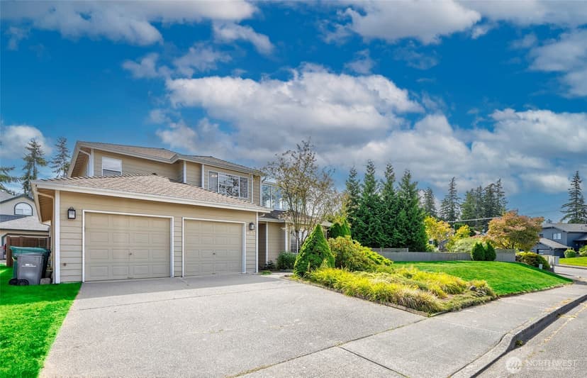 Property photo for 637 Washington Place SW, Mukilteo photo 2