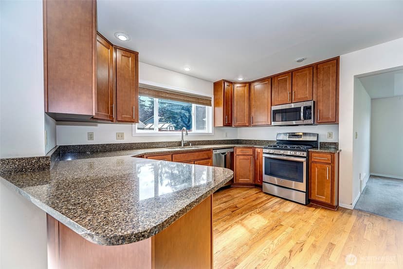 Property photo for 637 Washington Place SW, Mukilteo photo 10