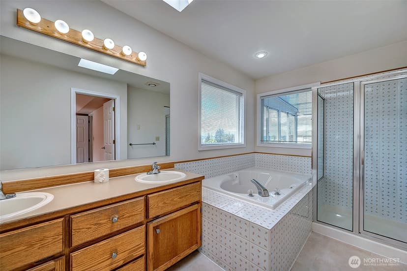 Property photo for 637 Washington Place SW, Mukilteo photo 19