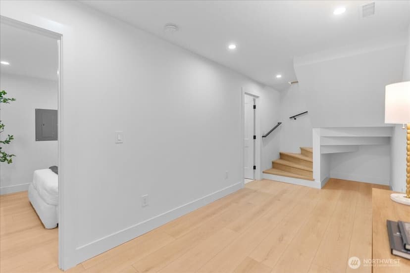 Property photo for 4011 SW Maryland Place, Seattle photo 18