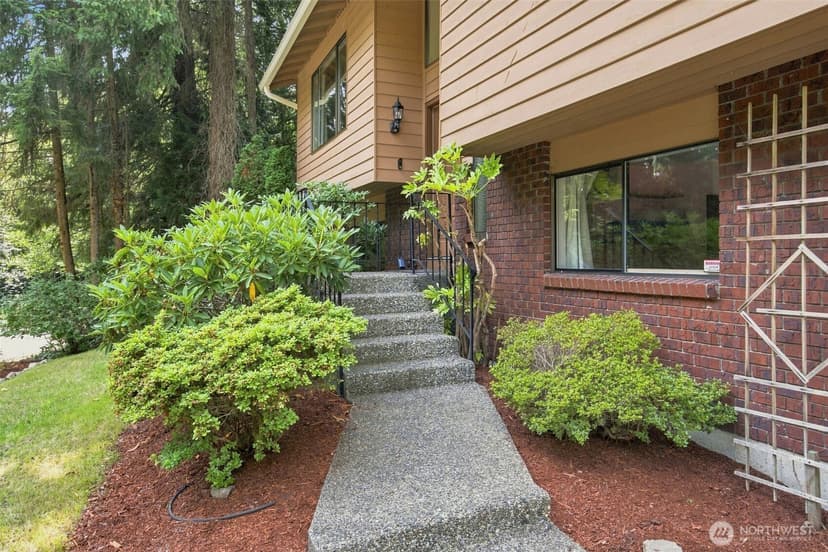 Property photo for 6212 143rd Street SW, Edmonds photo 11
