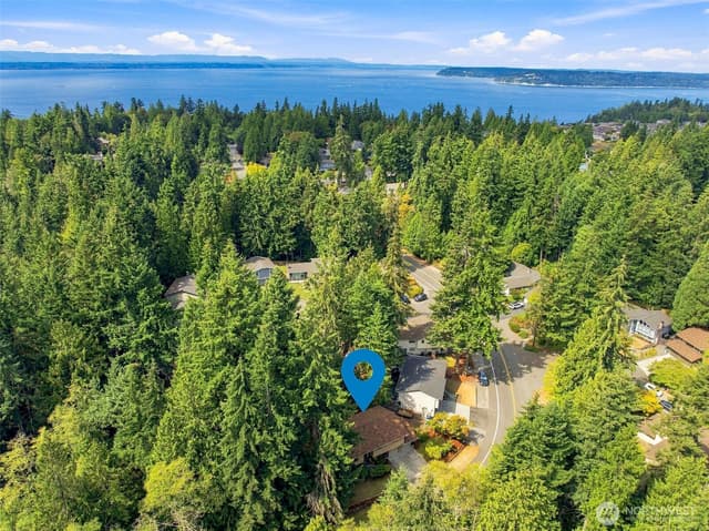 Property photo for 6212 143rd Street SW, Edmonds photo 5