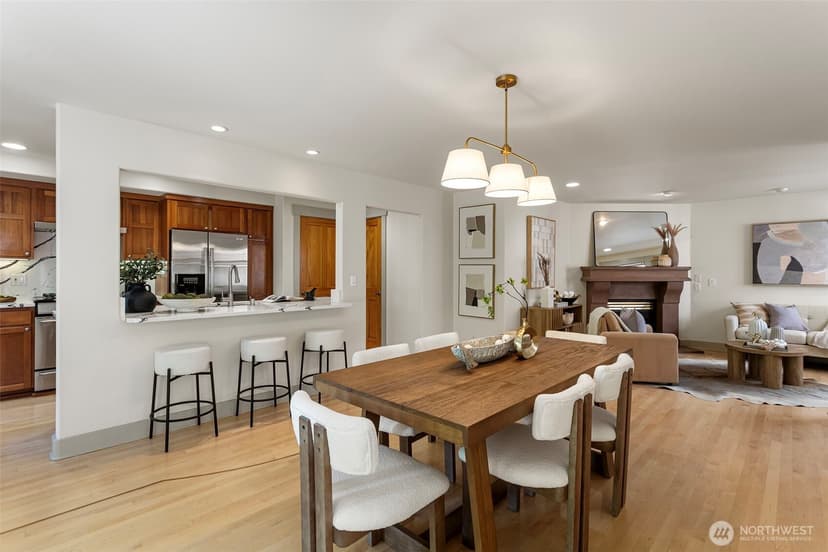 Property photo for 4423 Phinney Avenue N #F, Seattle photo 6