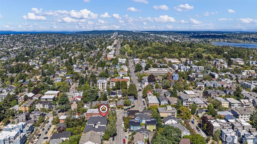 Property photo for 4423 Phinney Avenue N #F, Seattle photo 33