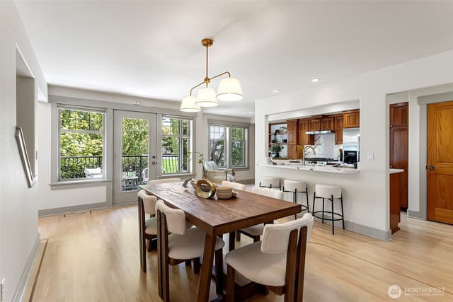 Property photo for 4423 Phinney Avenue N #F, Seattle photo 5