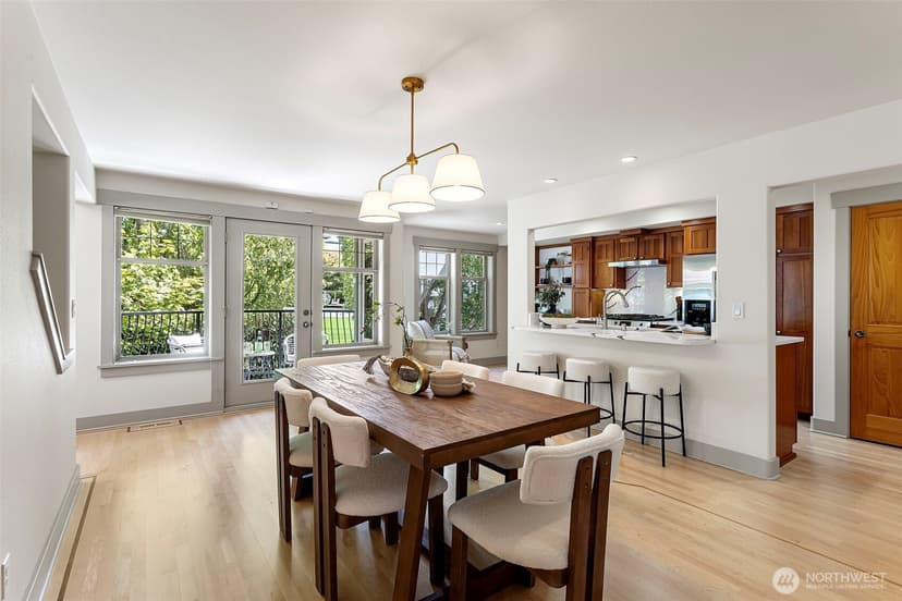 Property photo for 4423 Phinney Avenue N #F, Seattle photo 5