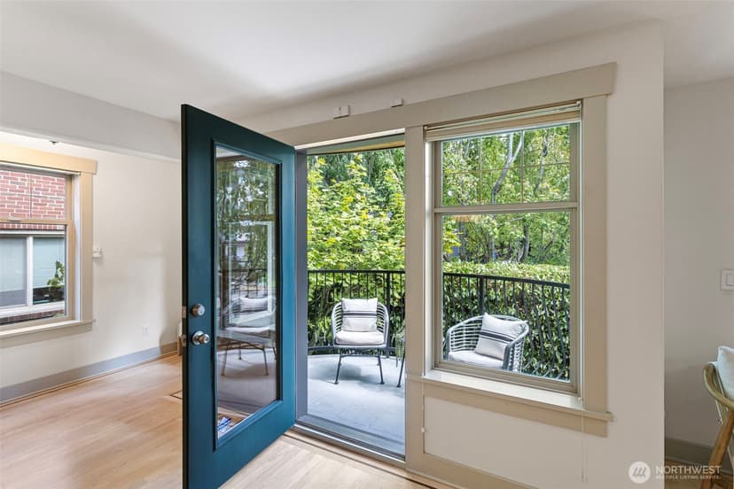 Property photo for 4423 Phinney Avenue N #F, Seattle photo 12