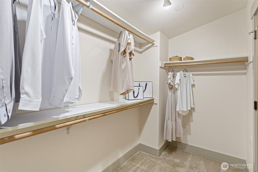Property photo for 4423 Phinney Avenue N #F, Seattle photo 18