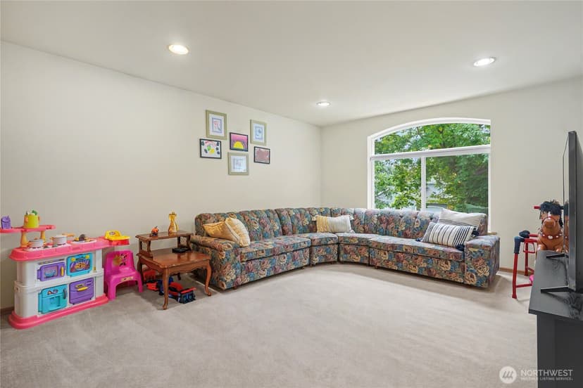 Property photo for 9805 76th Street SW, Lakewood photo 23