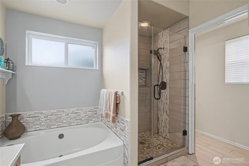 Property photo for 9805 76th Street SW, Lakewood photo 19