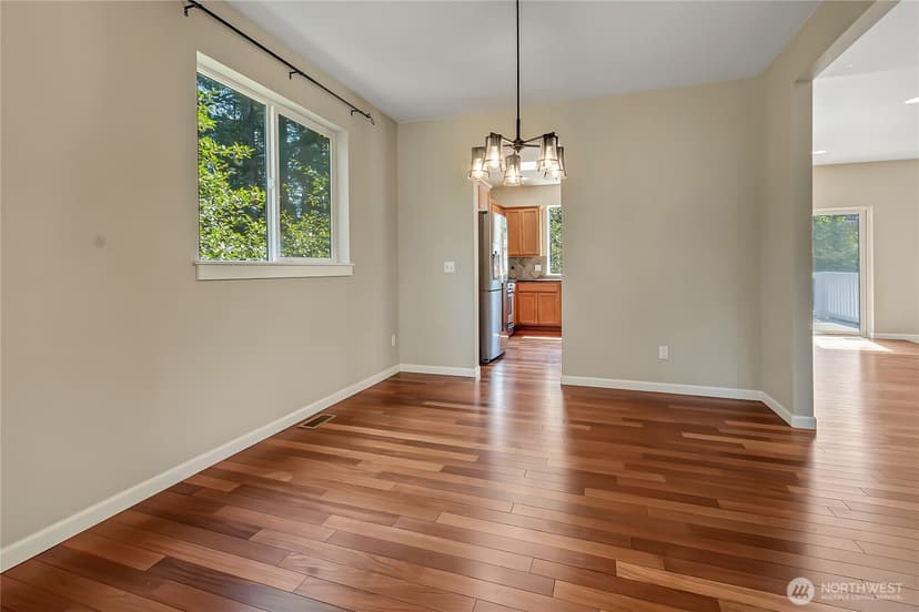 Property photo for 35320 4th Place SW, Federal Way photo 6