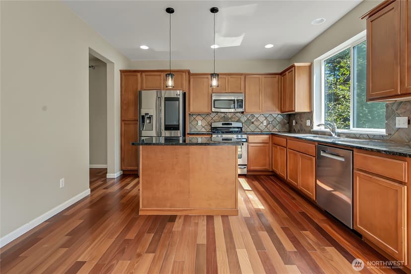 Property photo for 35320 4th Place SW, Federal Way photo 8