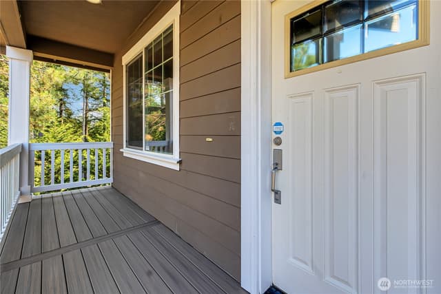 Property photo for 35320 4th Place SW, Federal Way photo 2