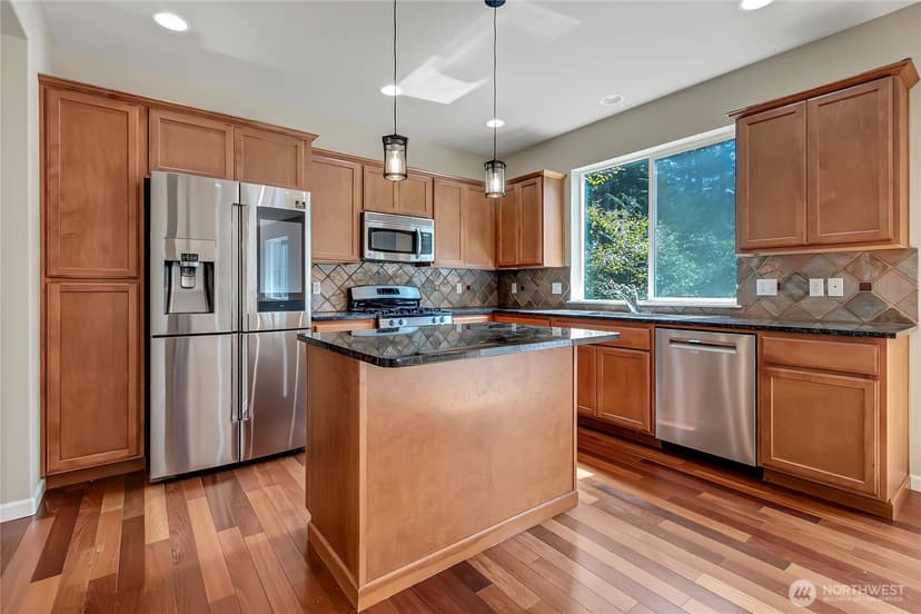 Property photo for 35320 4th Place SW, Federal Way photo 7