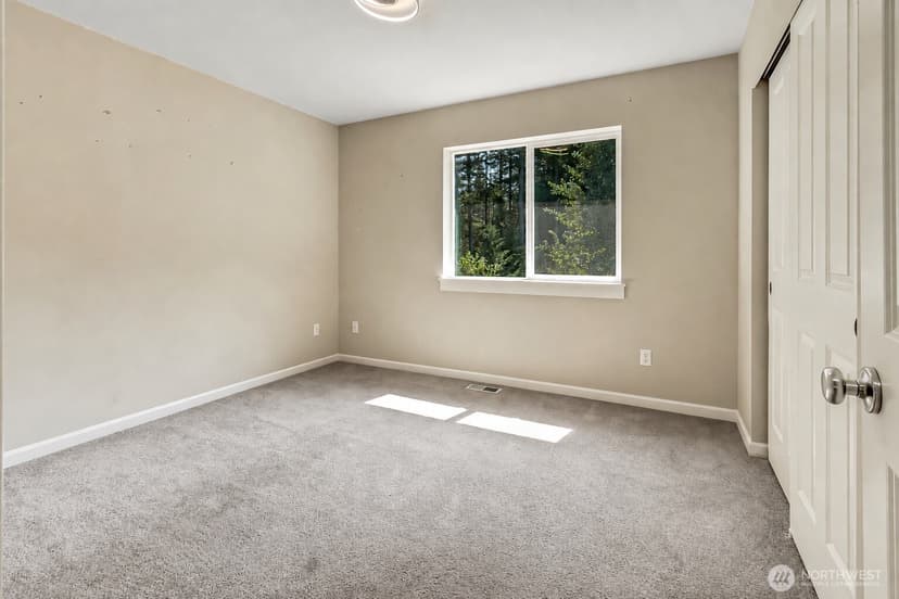 Property photo for 35320 4th Place SW, Federal Way photo 23
