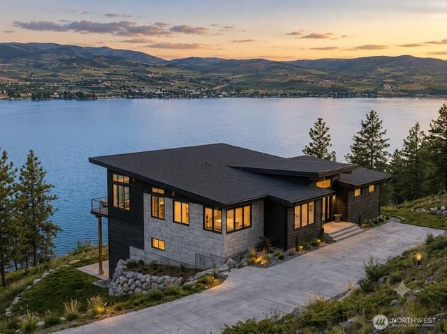 Property photo for 4057 Lakeview Place, Chelan photo 2