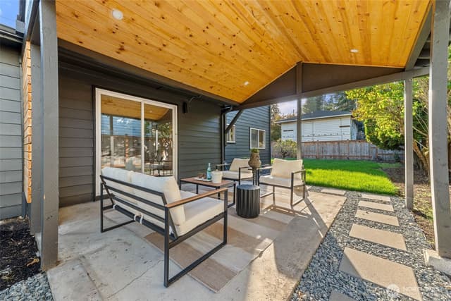 Property photo for 16301 Wallingford Avenue N, Shoreline photo 2