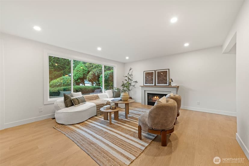 Property photo for 16301 Wallingford Avenue N, Shoreline photo 5