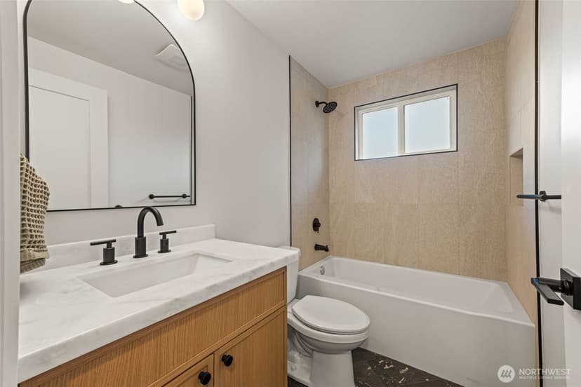 Property photo for 16301 Wallingford Avenue N, Shoreline photo 21