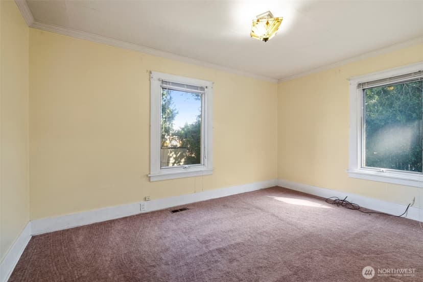 Property photo for 419 S 150th Street, Burien photo 17