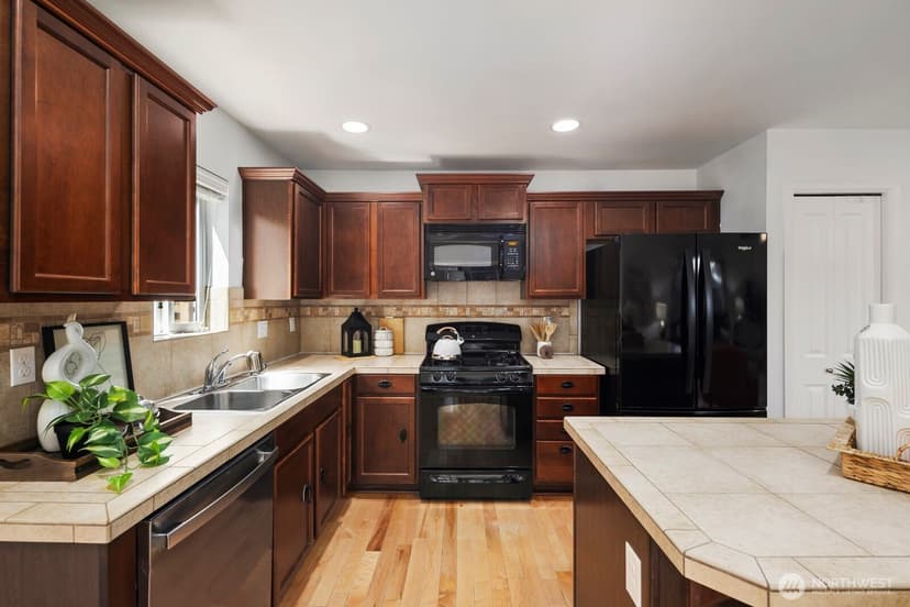 Property photo for 14019 4th Place W, Everett photo 12