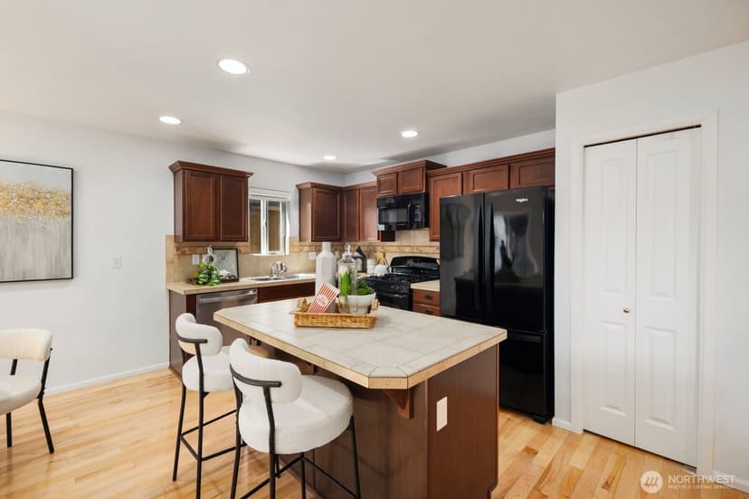 Property photo for 14019 4th Place W, Everett photo 10