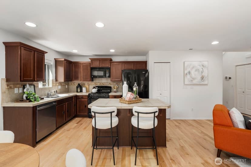 Property photo for 14019 4th Place W, Everett photo 11