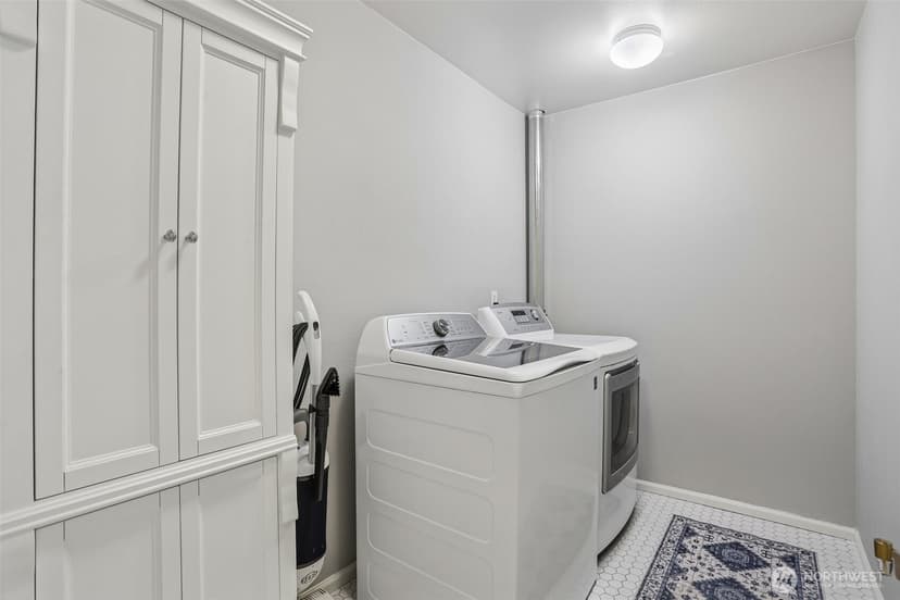 Property photo for 4371 232 Court SE, Sammamish photo 21