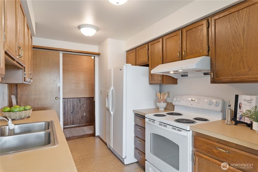 Property photo for 3350 Narrows View Lane NE #203, Bremerton photo 11