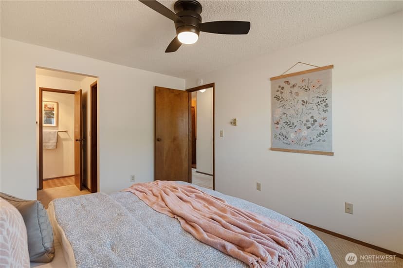Property photo for 3350 Narrows View Lane NE #203, Bremerton photo 18