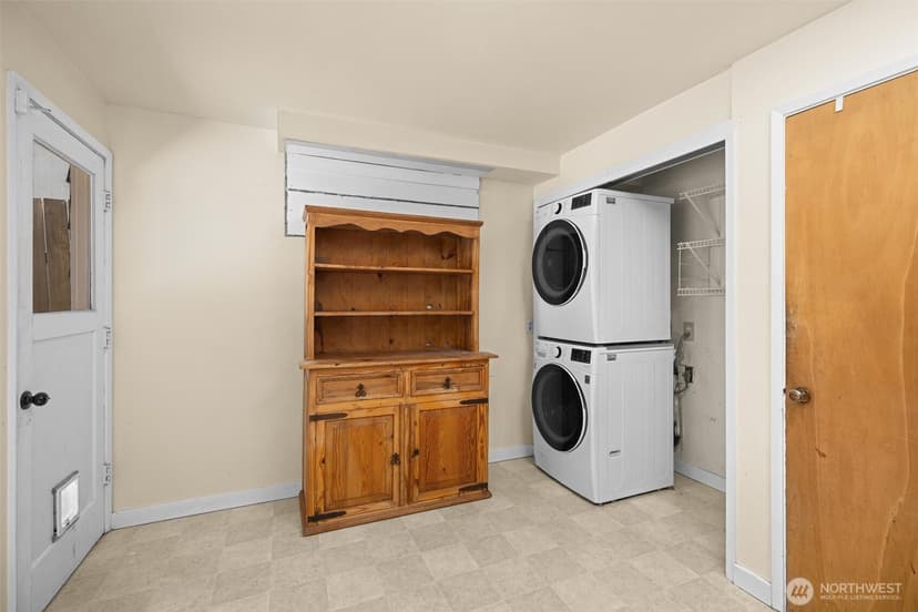 Property photo for 1216 N 172nd Street, Shoreline photo 11