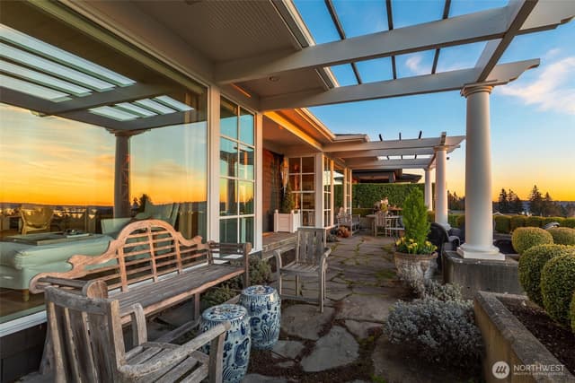 Property photo for 9400 Vineyard Crest, Bellevue photo 3