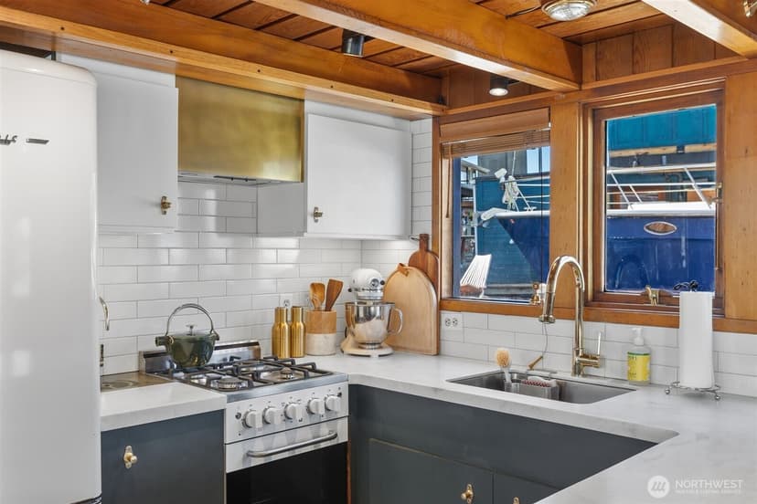 Property photo for 3308 Fuhrman Avenue E #1, Seattle photo 7