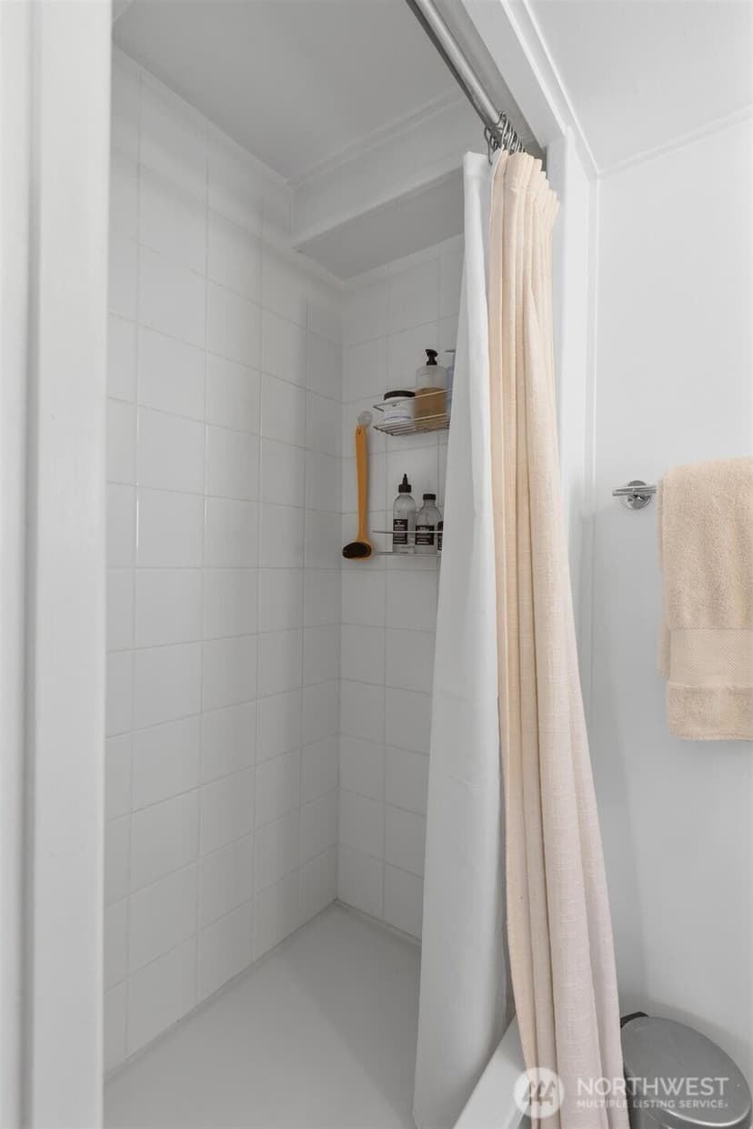 Property photo for 3308 Fuhrman Avenue E #1, Seattle photo 27